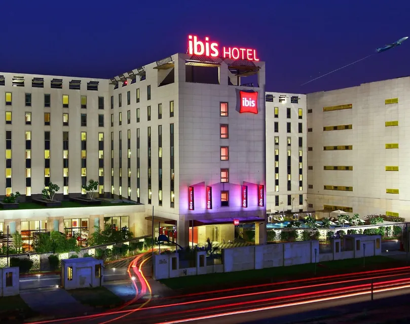 ibis-hotel-Aerocity-escorts-service